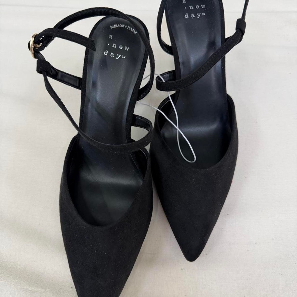 A New Day Rosemary Heels in black, size 7.5
